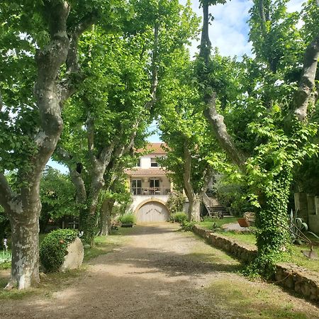 Moulin De Bonfilhon Bed and Breakfast Cornillon-Confoux Εξωτερικό φωτογραφία