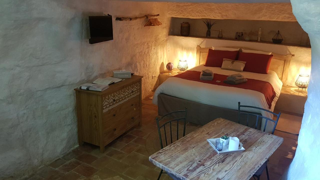 Moulin De Bonfilhon Bed and Breakfast Cornillon-Confoux Εξωτερικό φωτογραφία