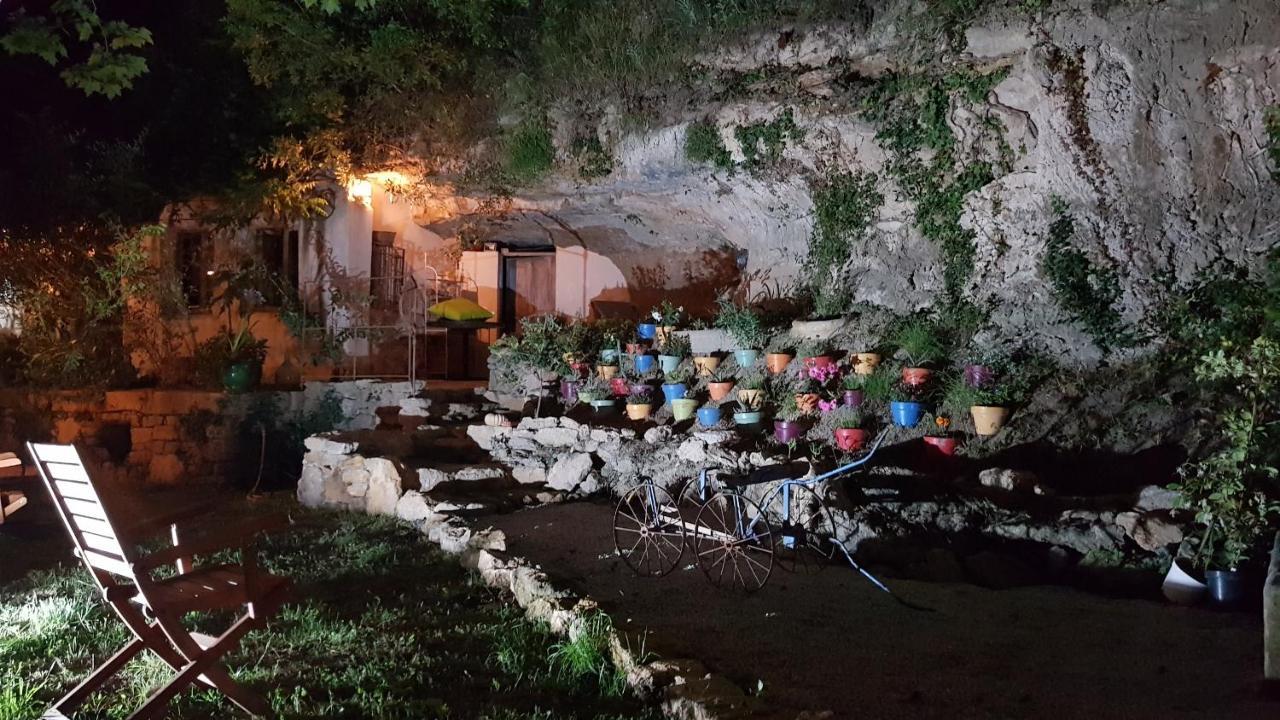 Moulin De Bonfilhon Bed and Breakfast Cornillon-Confoux Εξωτερικό φωτογραφία