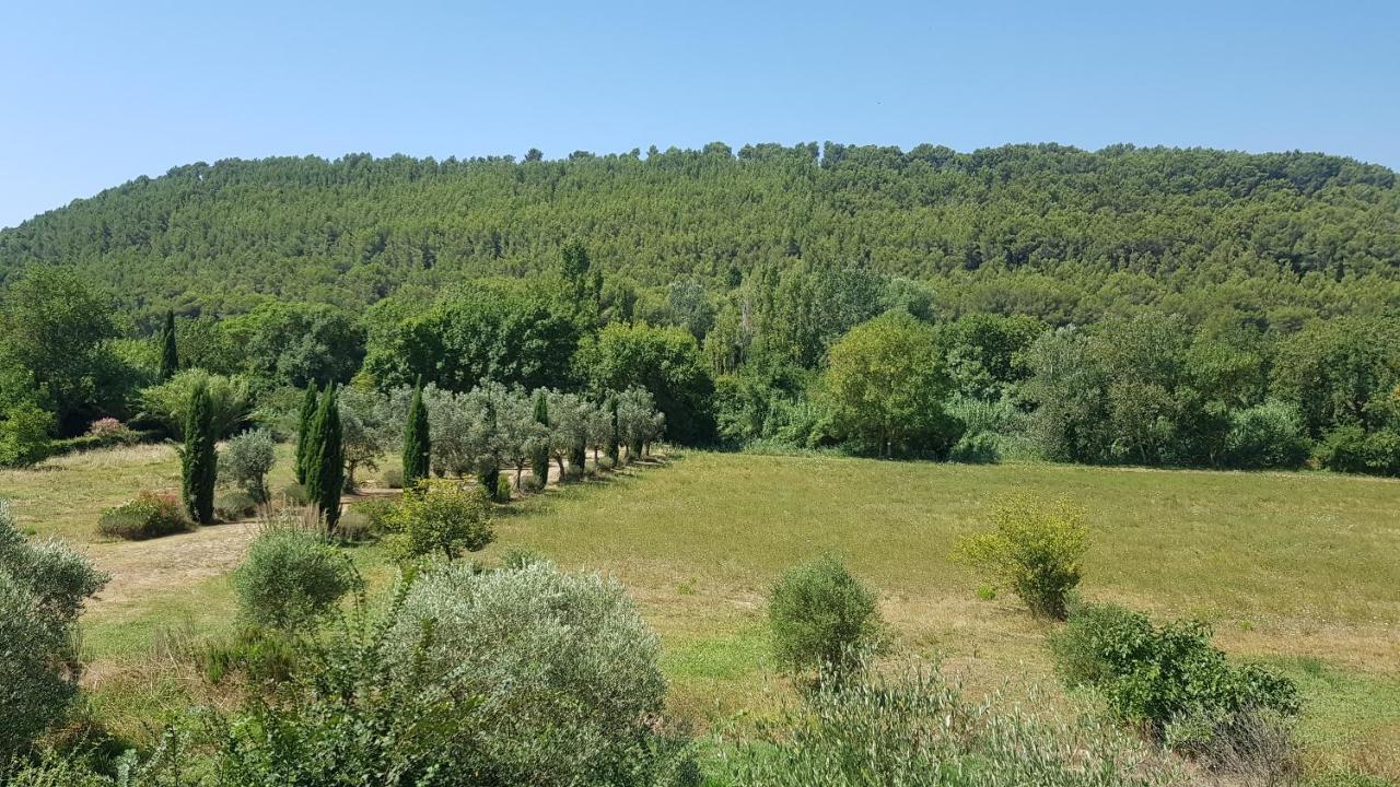 Moulin De Bonfilhon Bed and Breakfast Cornillon-Confoux Εξωτερικό φωτογραφία