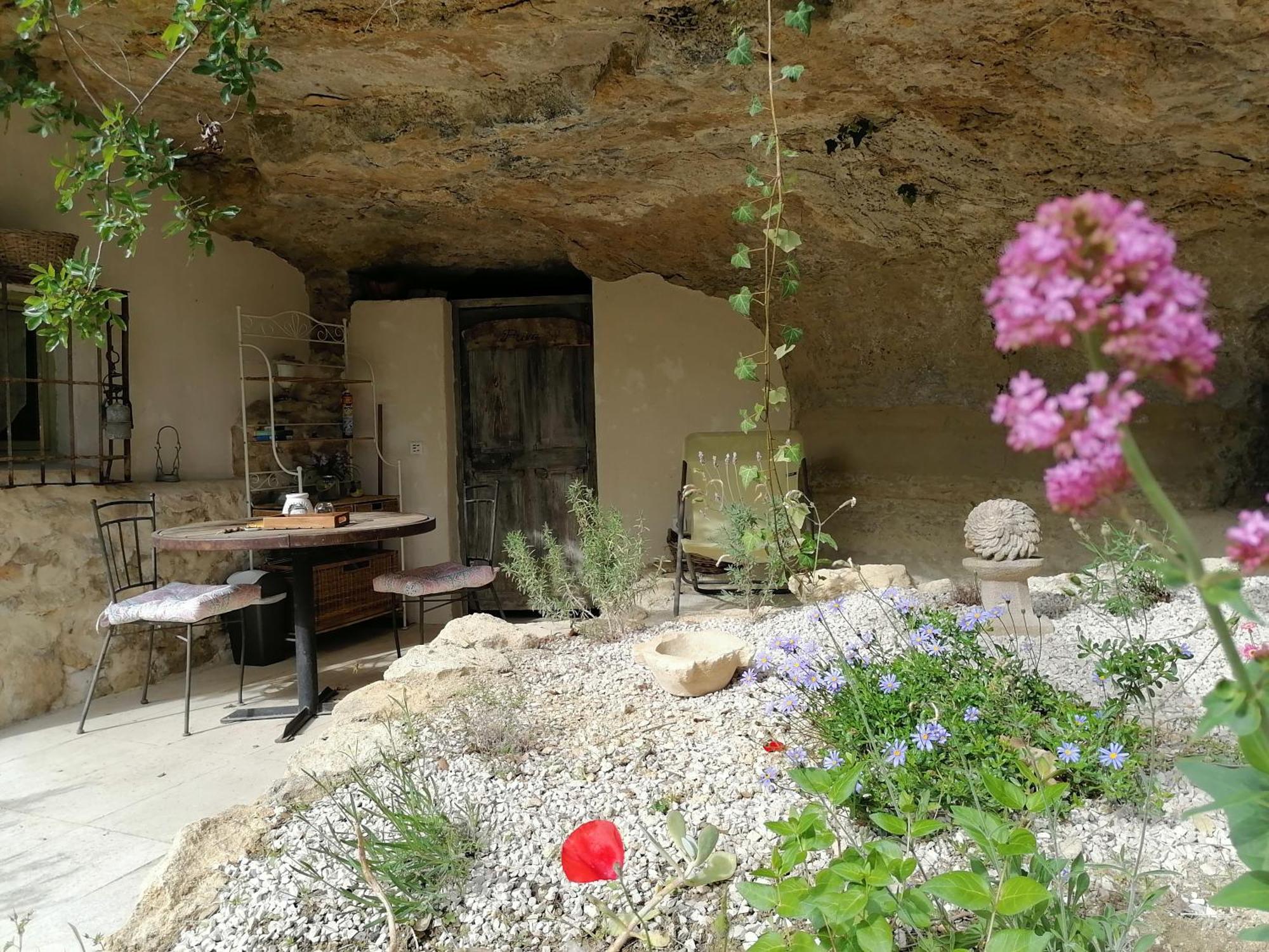 Moulin De Bonfilhon Bed and Breakfast Cornillon-Confoux Εξωτερικό φωτογραφία